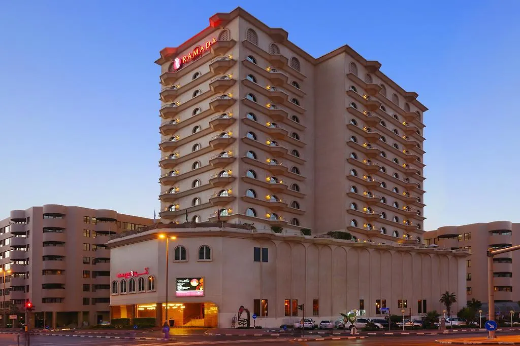 ホテル Ramada ドバイ 4*,